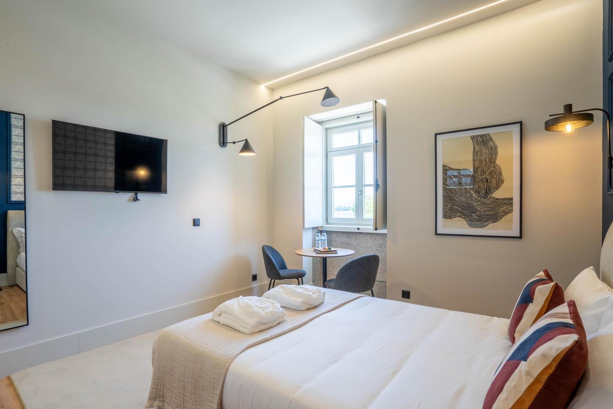 Gigantones Guesthouse Виана до Кастело Екстериор снимка