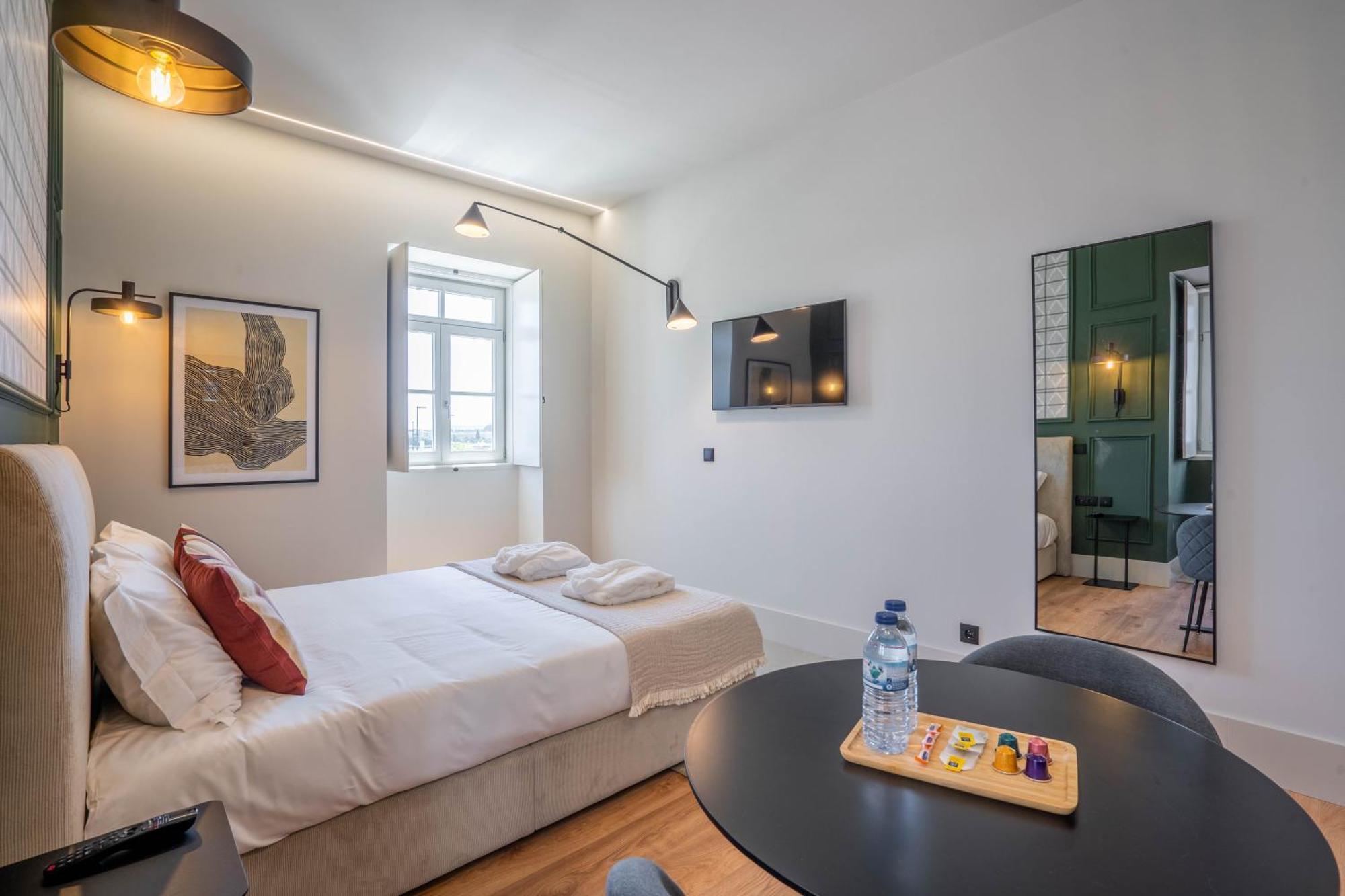 Gigantones Guesthouse Виана до Кастело Екстериор снимка
