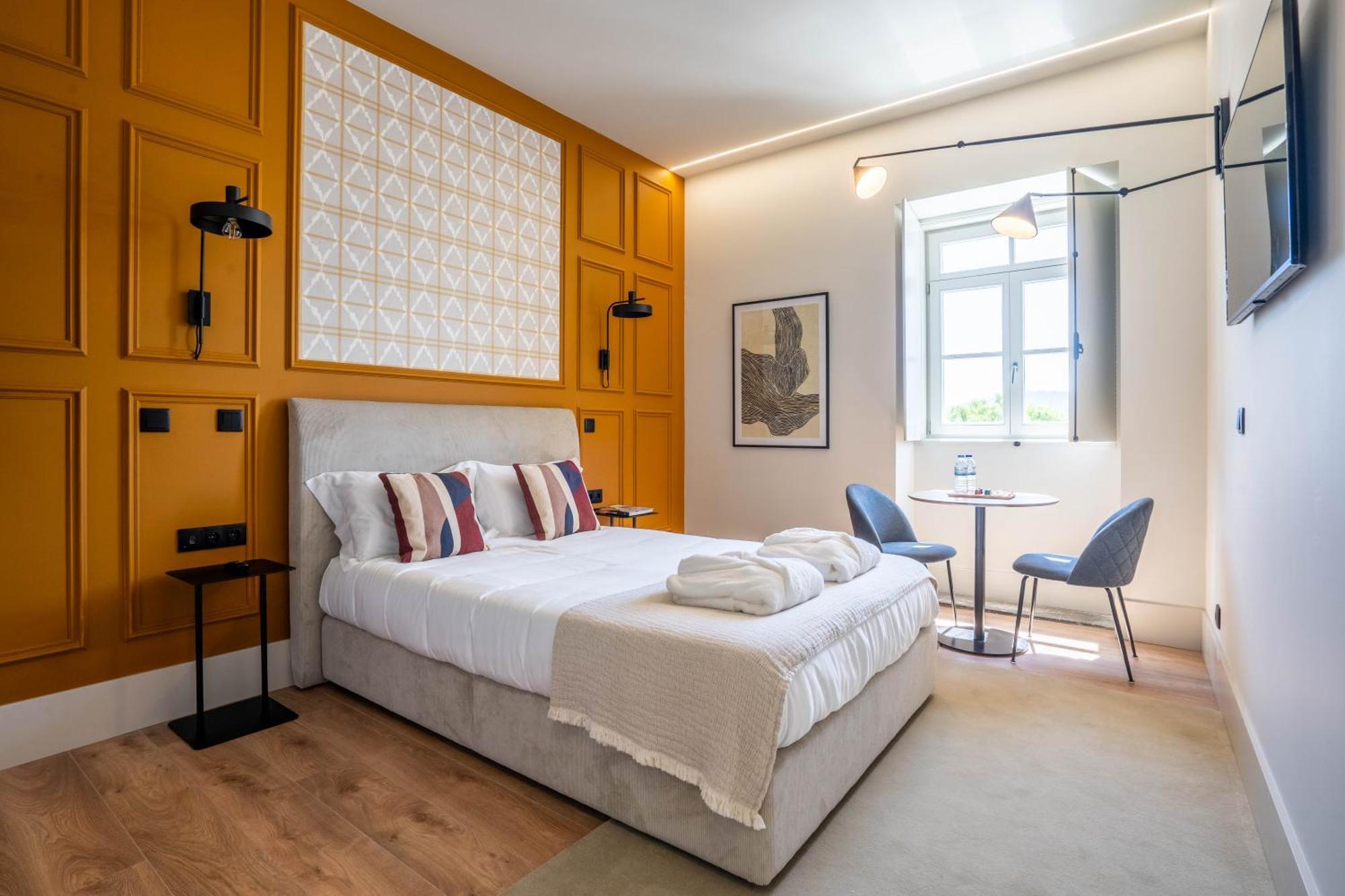 Gigantones Guesthouse Виана до Кастело Екстериор снимка