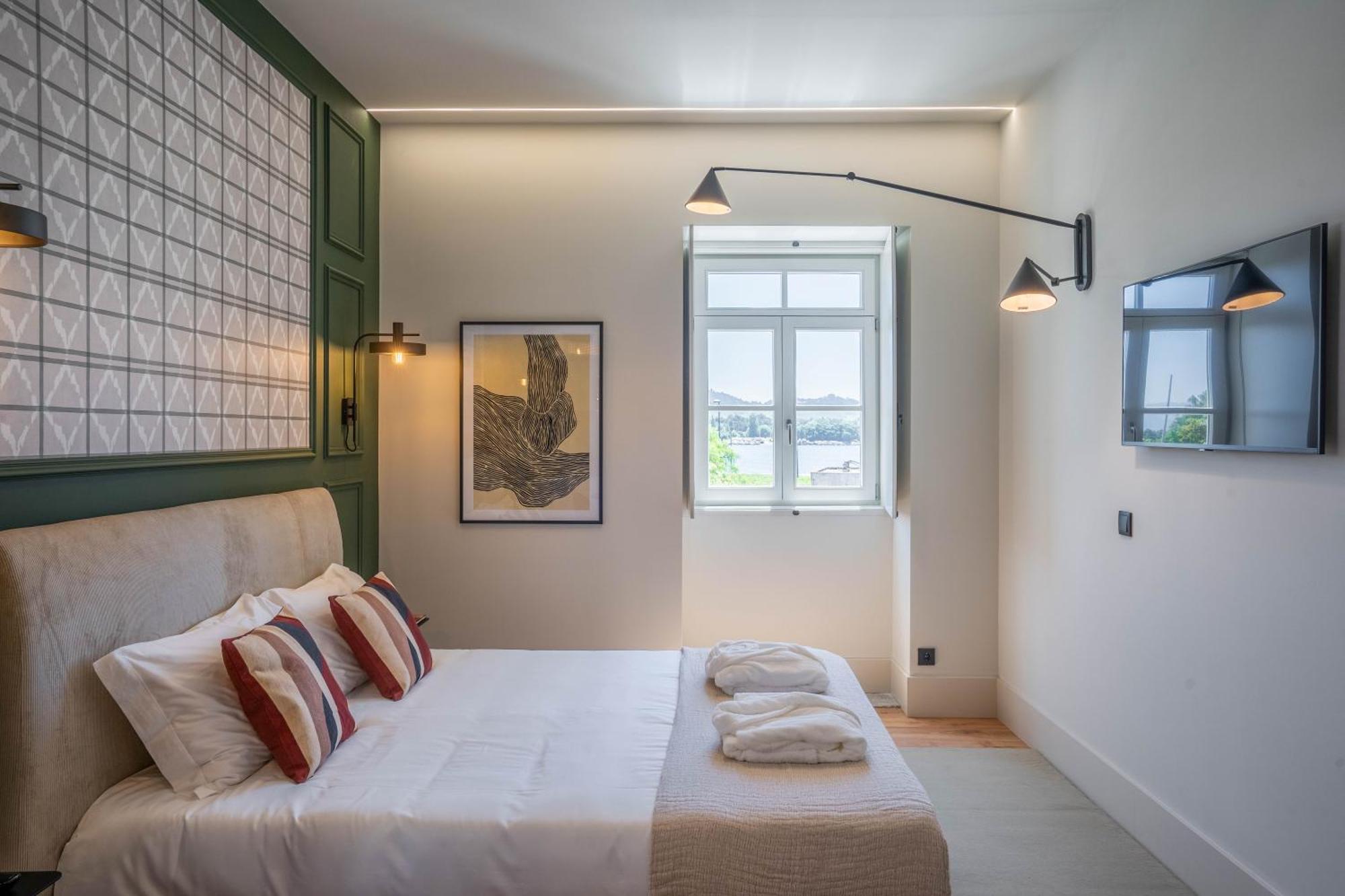 Gigantones Guesthouse Виана до Кастело Екстериор снимка