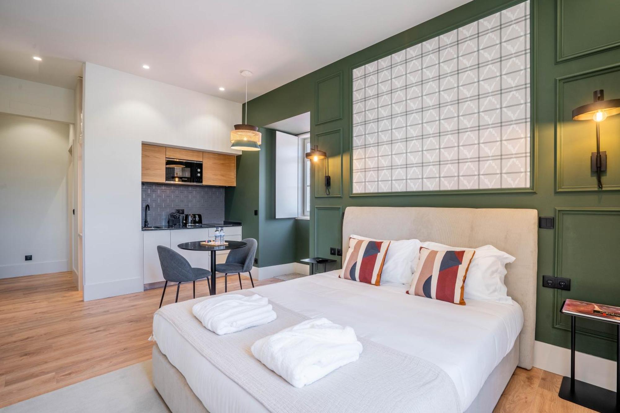 Gigantones Guesthouse Виана до Кастело Екстериор снимка