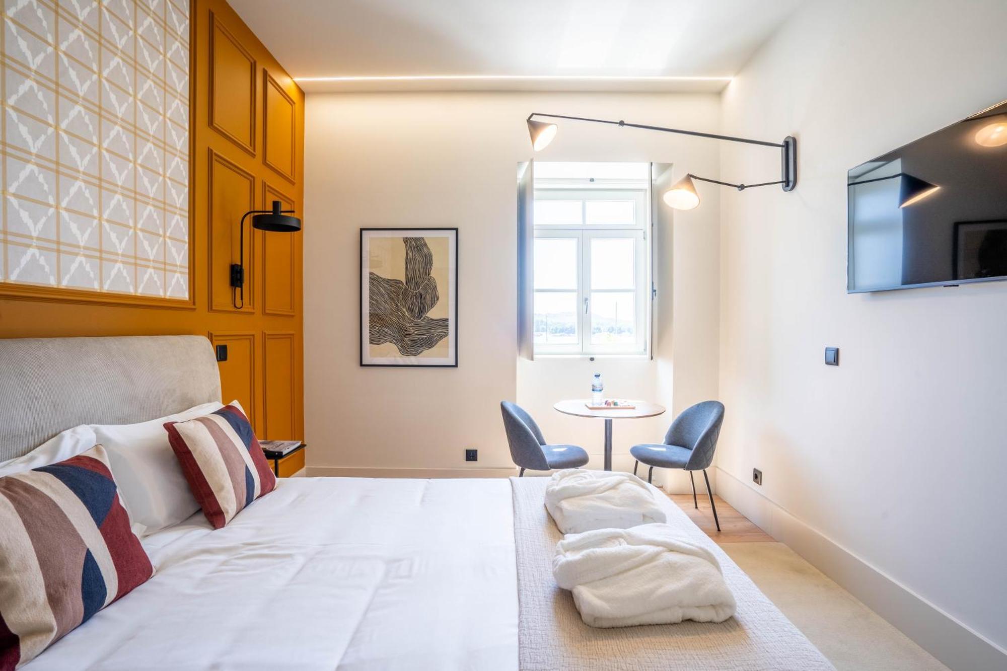 Gigantones Guesthouse Виана до Кастело Екстериор снимка