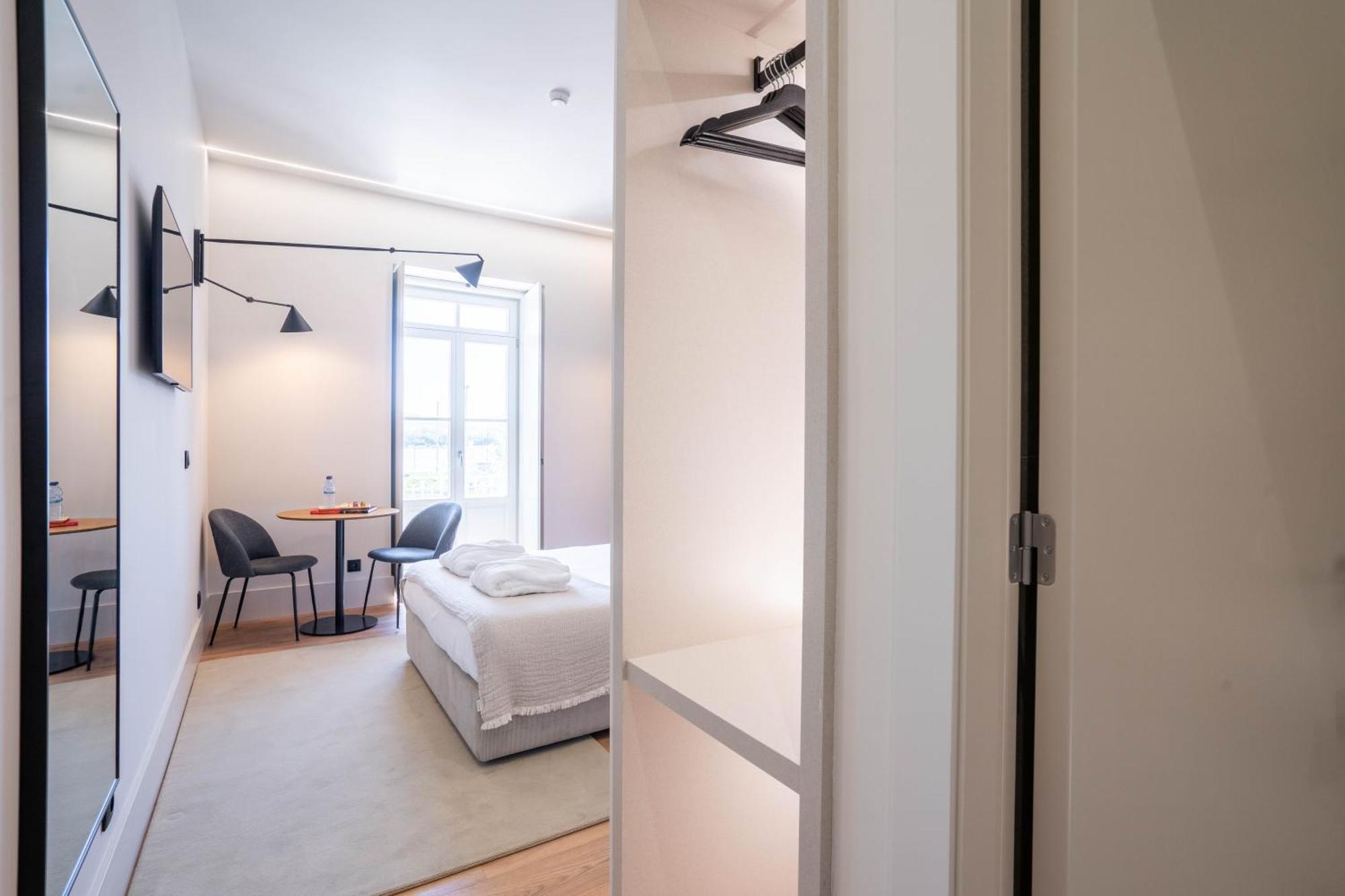 Gigantones Guesthouse Виана до Кастело Екстериор снимка