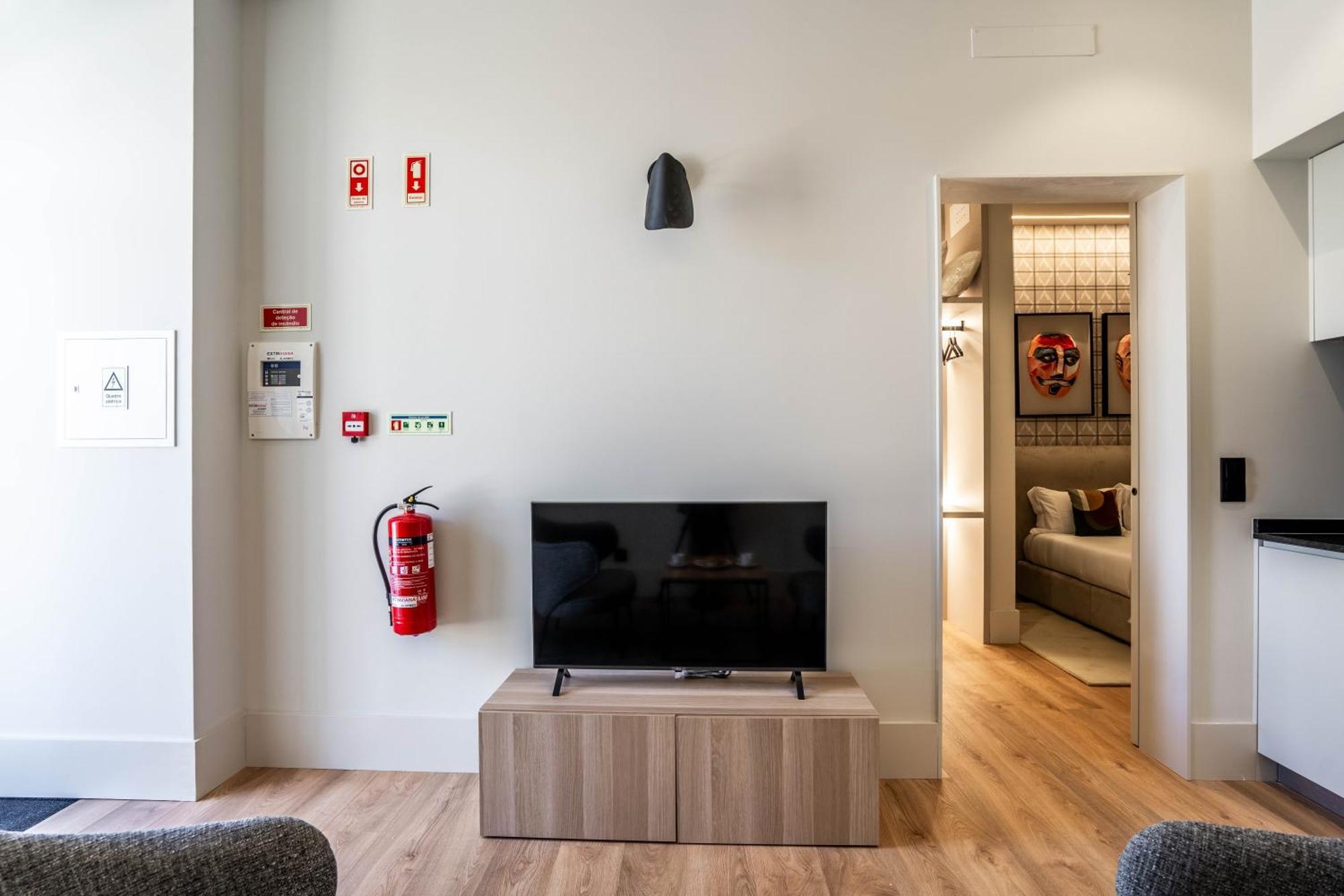 Gigantones Guesthouse Виана до Кастело Екстериор снимка